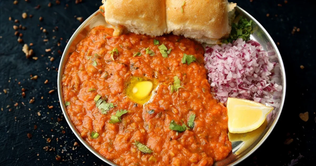 Pav Bhaji Recipe (Mumbai Style Street Food)